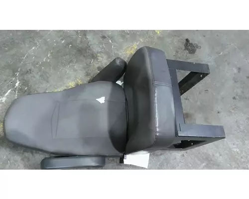 INTERNATIONAL PROSTAR 122 SEAT, FRONT