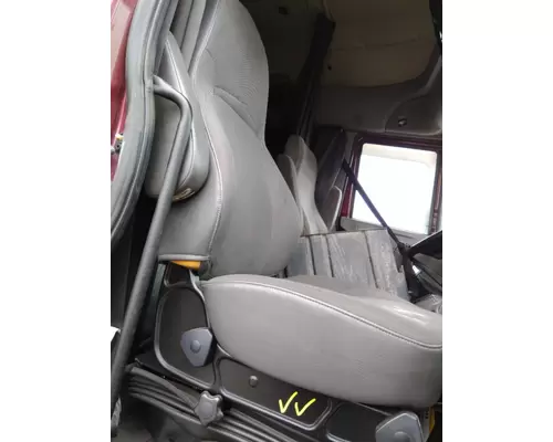 INTERNATIONAL PROSTAR 122 SEAT, FRONT