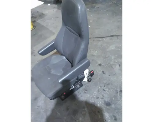 INTERNATIONAL PROSTAR 122 SEAT, FRONT