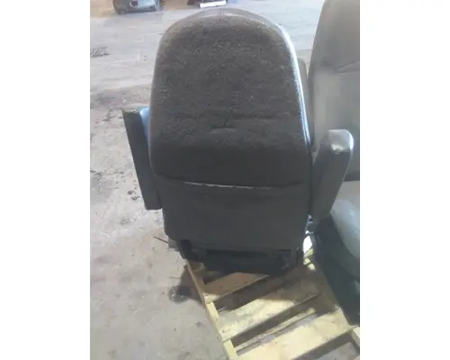 INTERNATIONAL PROSTAR 122 SEAT, FRONT