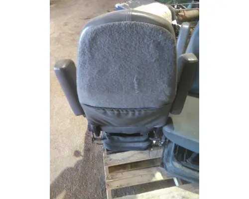 INTERNATIONAL PROSTAR 122 SEAT, FRONT