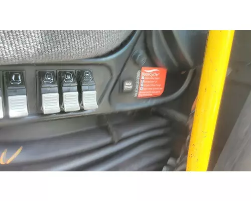 INTERNATIONAL PROSTAR 122 SEAT, FRONT