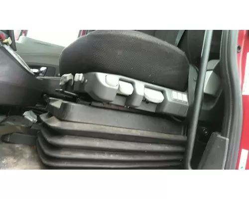 INTERNATIONAL PROSTAR 122 SEAT, FRONT