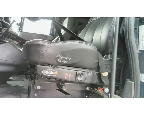 INTERNATIONAL PROSTAR 122 SEAT, FRONT