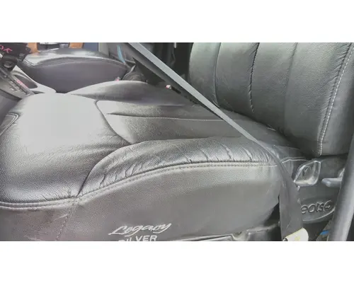 INTERNATIONAL PROSTAR 122 SEAT, FRONT