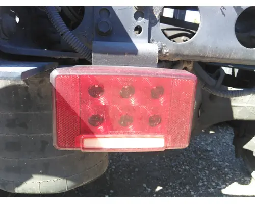 INTERNATIONAL PROSTAR 122 STOP TURN TAIL LAMP