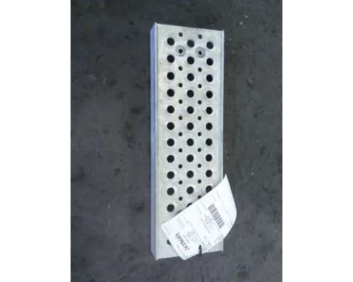 INTERNATIONAL PROSTAR 122 TANK STEP