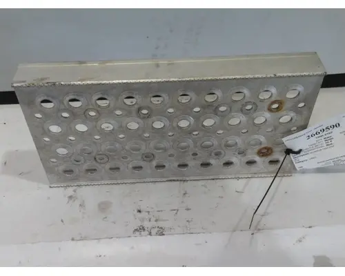 INTERNATIONAL PROSTAR 122 TANK STEP