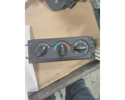 INTERNATIONAL PROSTAR 122 TEMPERATURE CONTROL