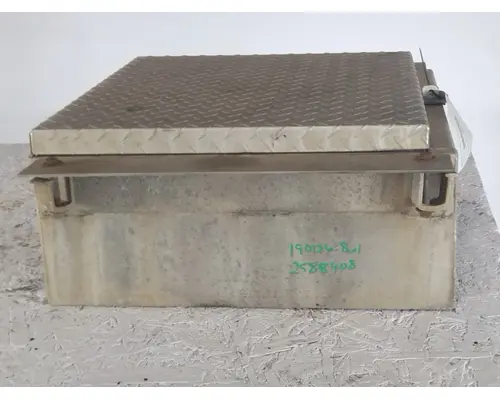 INTERNATIONAL PROSTAR 122 TOOL BOX