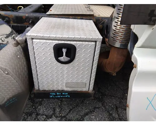 INTERNATIONAL PROSTAR 122 TOOL BOX