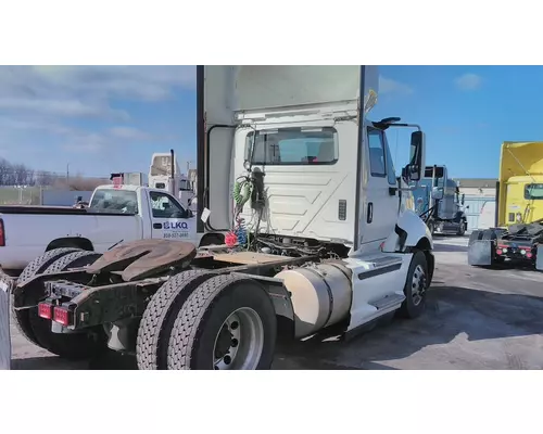 INTERNATIONAL PROSTAR 122 WHOLE TRUCK FOR RESALE