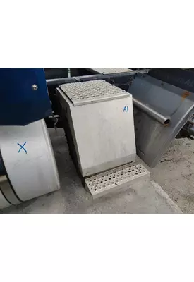 INTERNATIONAL PROSTAR 125 BATTERY BOX