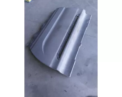 INTERNATIONAL PROSTAR 125 CAB SKIRTSIDE FAIRING