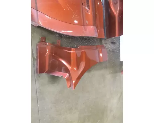 INTERNATIONAL PROSTAR 125 CAB SKIRTSIDE FAIRING