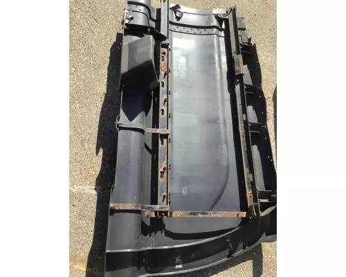 INTERNATIONAL PROSTAR 125 CAB SKIRTSIDE FAIRING