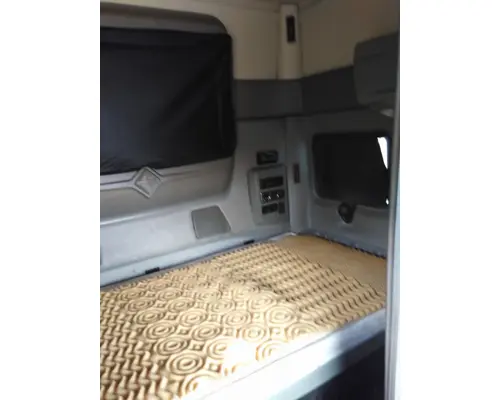 INTERNATIONAL PROSTAR 125 CAB