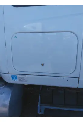 INTERNATIONAL PROSTAR 125 DOOR, COMPARTMENT