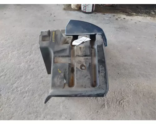 INTERNATIONAL PROSTAR 125 FENDER EXTENSION
