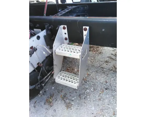 INTERNATIONAL PROSTAR 125 FRAME STEP