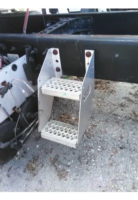 INTERNATIONAL PROSTAR 125 FRAME STEP