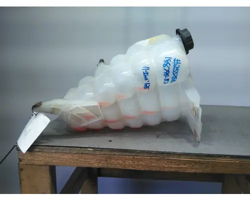 INTERNATIONAL PROSTAR 125 RADIATOR OVERFLOW TANK