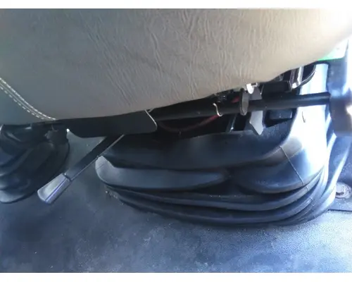 INTERNATIONAL PROSTAR 125 SEAT, FRONT