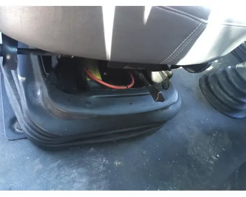 INTERNATIONAL PROSTAR 125 SEAT, FRONT