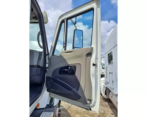 INTERNATIONAL PROSTAR 2008-2018 DOOR ASSEMBLY, FRONT