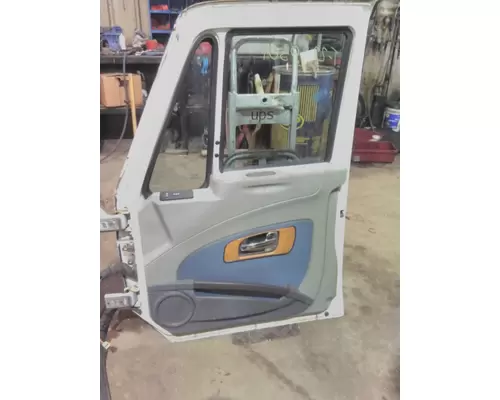 INTERNATIONAL PROSTAR 2008-2018 DOOR ASSEMBLY, FRONT