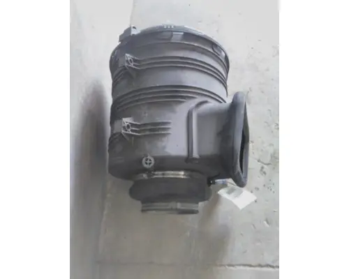 INTERNATIONAL PROSTAR AIR CLEANER