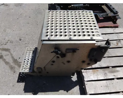 INTERNATIONAL PROSTAR BATTERY BOX