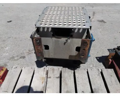 INTERNATIONAL PROSTAR BATTERY BOX