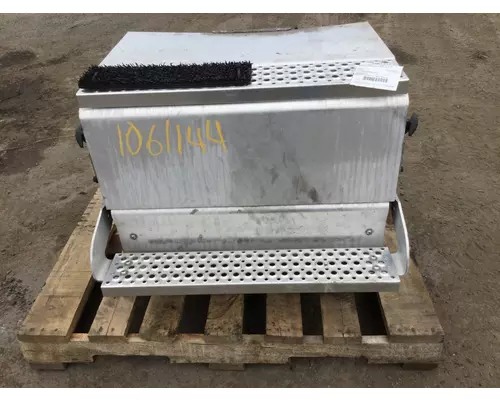INTERNATIONAL PROSTAR Battery Box