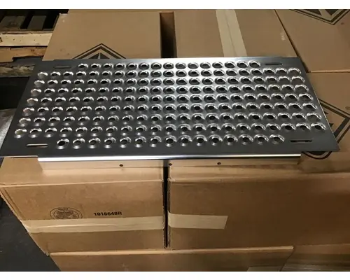 INTERNATIONAL PROSTAR Body Parts, Misc.