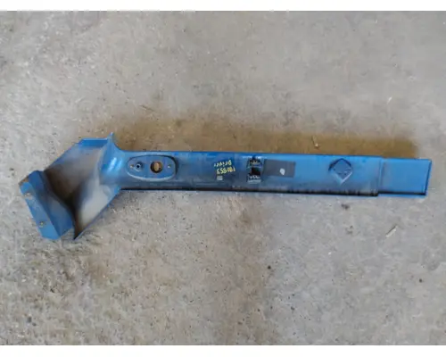 INTERNATIONAL PROSTAR CAB SKIRT FILLER PANEL