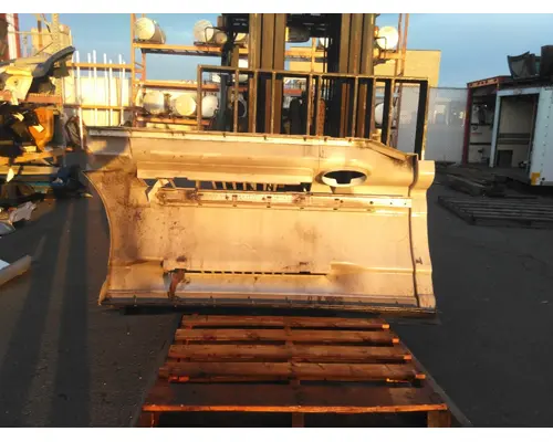 INTERNATIONAL PROSTAR CAB SKIRTSIDE FAIRING