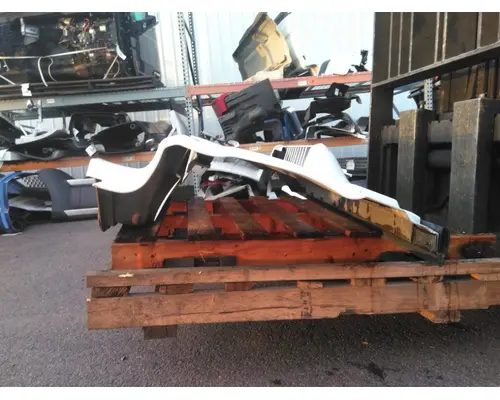 INTERNATIONAL PROSTAR CAB SKIRTSIDE FAIRING