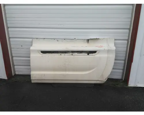 INTERNATIONAL PROSTAR CAB SKIRTSIDE FAIRING