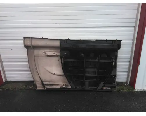 INTERNATIONAL PROSTAR CAB SKIRTSIDE FAIRING