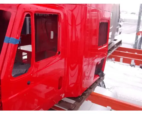 INTERNATIONAL PROSTAR Cab