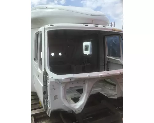 INTERNATIONAL PROSTAR Cab