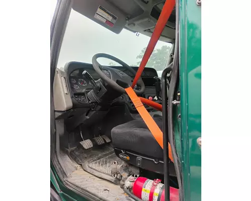 INTERNATIONAL PROSTAR Cab
