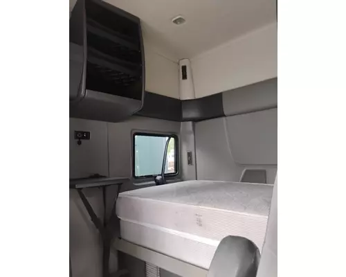INTERNATIONAL PROSTAR Cab