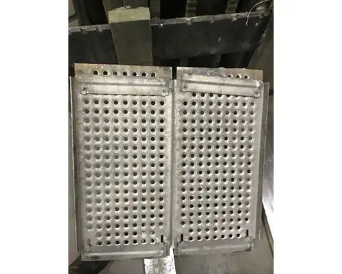 INTERNATIONAL PROSTAR Catwalk  Deckplate