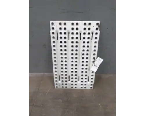 INTERNATIONAL PROSTAR DECK (CATWALK) STEP