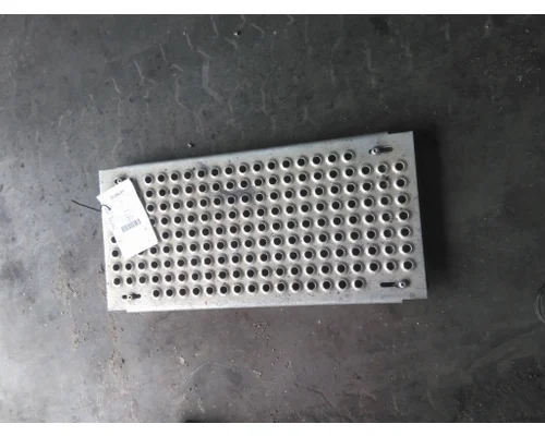 INTERNATIONAL PROSTAR DECK (CATWALK) STEP