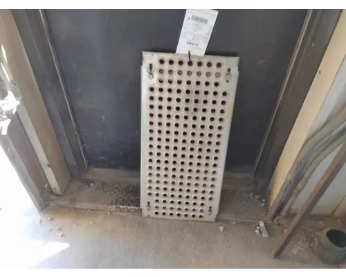 INTERNATIONAL PROSTAR DECK (CATWALK) STEP