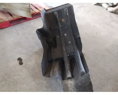 INTERNATIONAL PROSTAR FENDER, SPLASH SHIELDGUARD