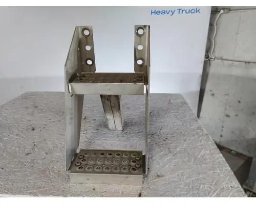 INTERNATIONAL PROSTAR FRAME STEP